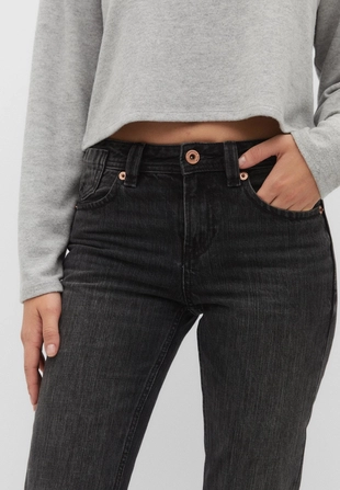 Джинсы прямого кроя- Заказать в России