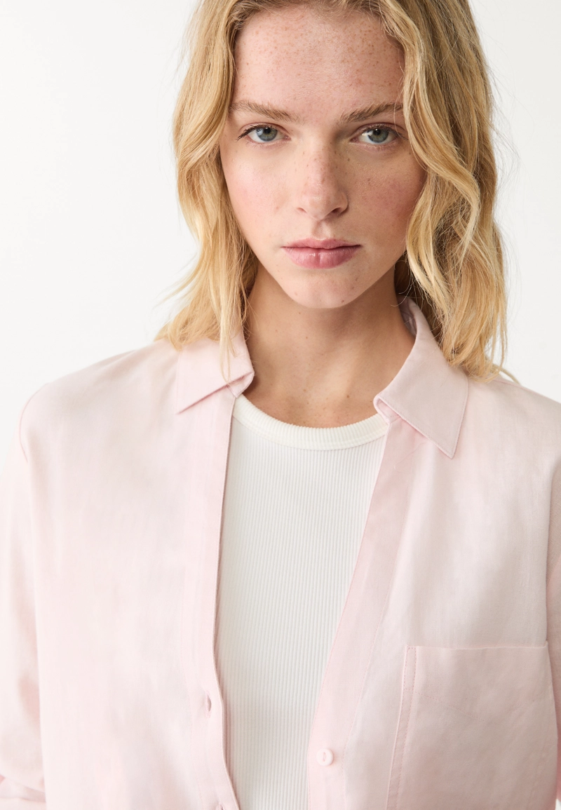 Свободная рубашка с карманом из льняной ткани