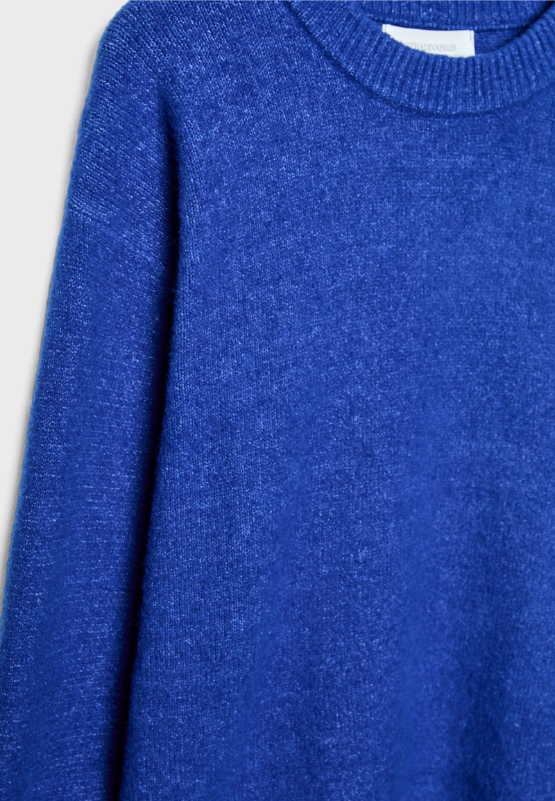 Джемпер из мягкого трикотажа