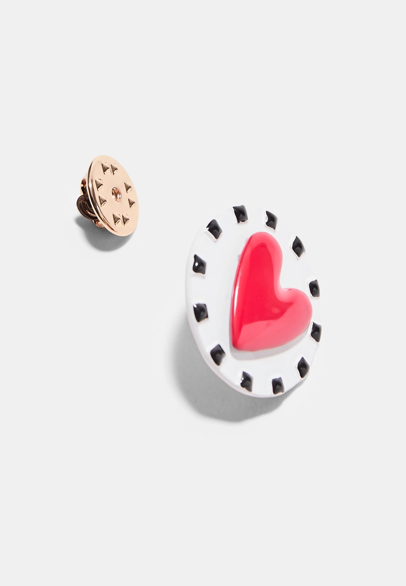 Набор из 5 значков с сердечком и вишней