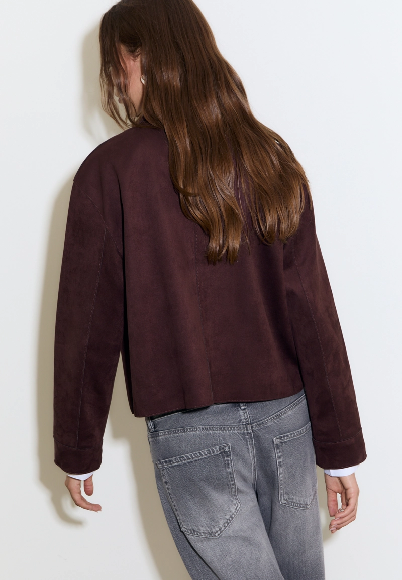 Куртка с карманами из искусственной замши