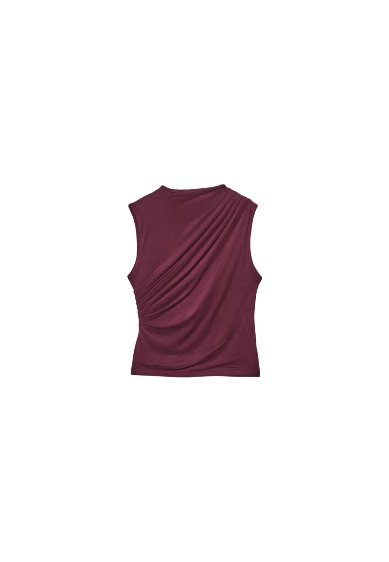 Футболка из полупрозрачной ткани со сборками