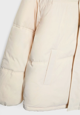 Объемная стеганая куртка с капюшоном- Заказать в России