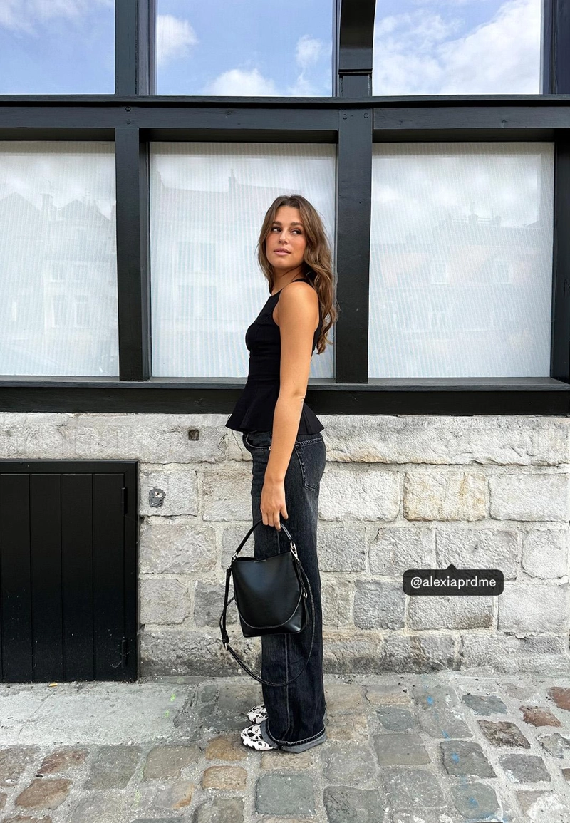 Топ-баска без рукавов