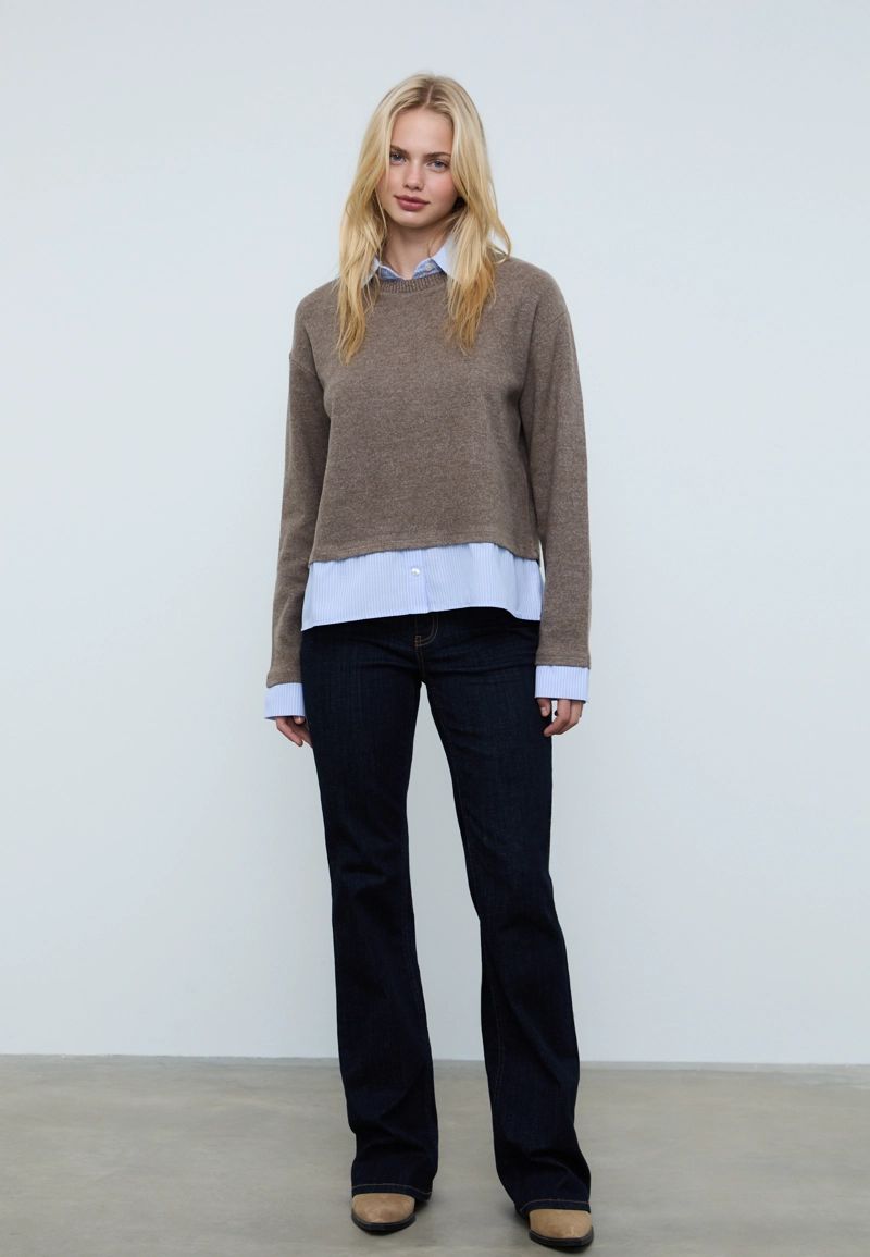 Трикотажная футболка из двух материалов