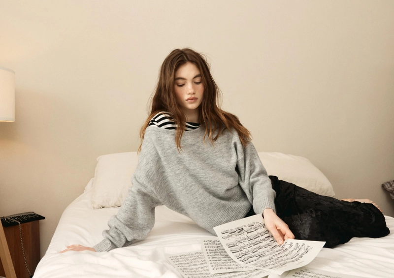 Мягкий вязаный джемпер с вырезом-лодочкой