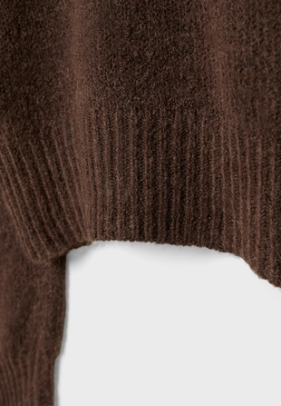 Свитер из мягкого трикотажа- Заказать в России