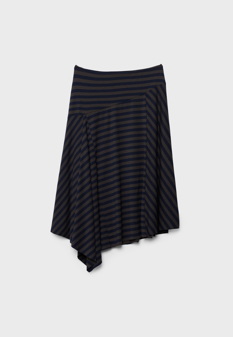 Длинная асимметричная юбка в полоску