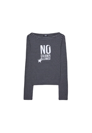 Футболка с вырезом «лодочка» и полосками- Заказать в России