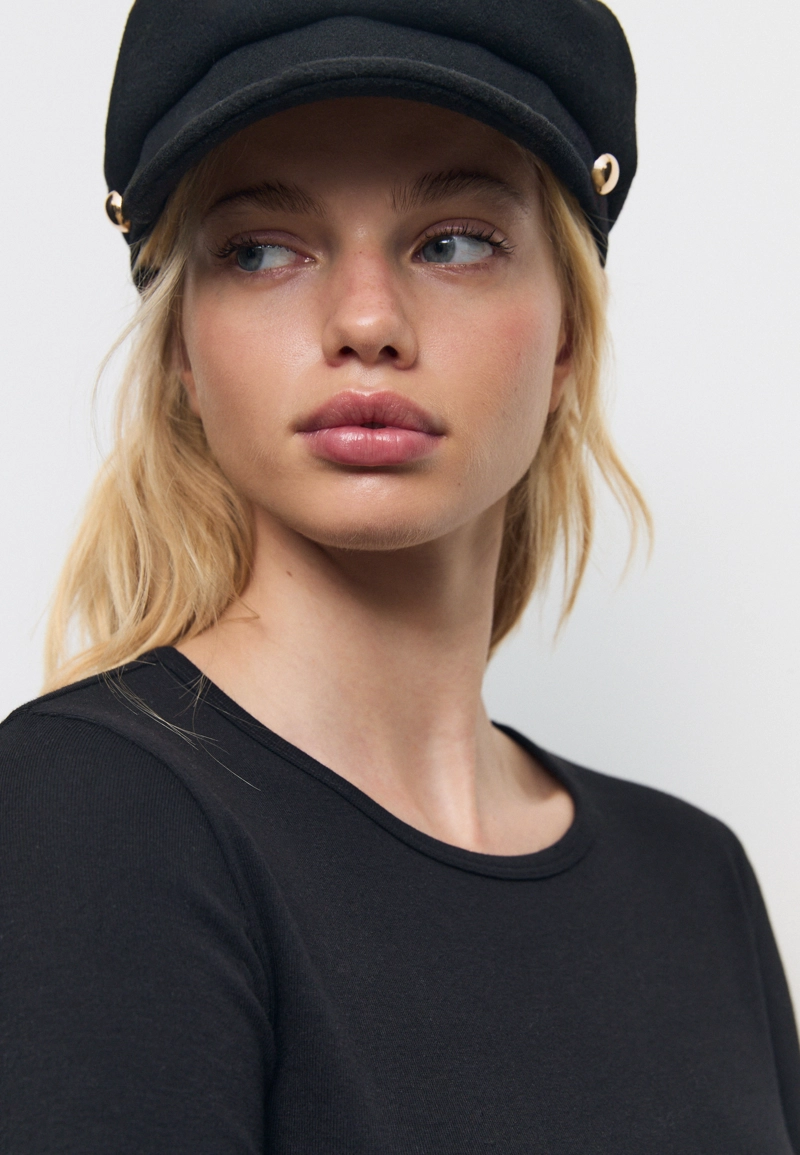 Базовая хлопковая футболка с длинными рукавами