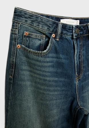 Джинсы прямого кроя- Заказать в России