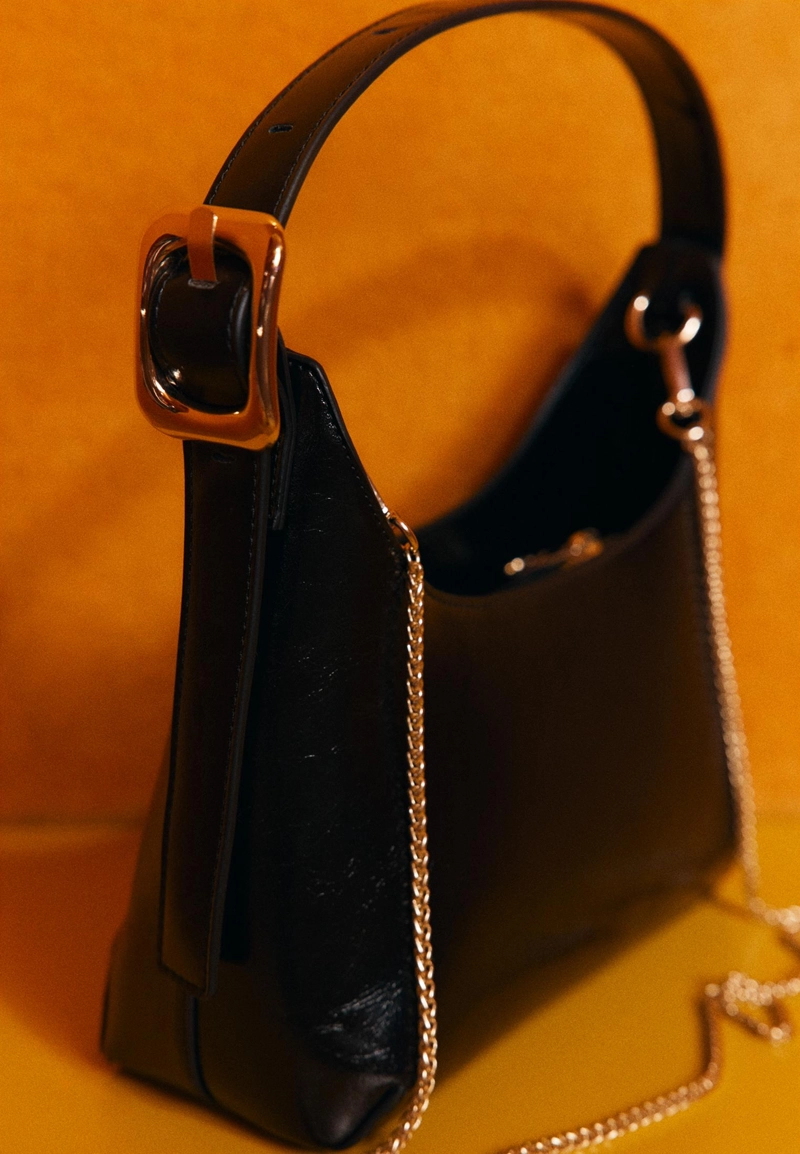 Сумка на плечо с пряжкой