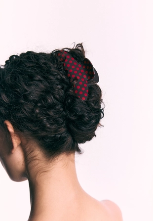 Набор из 2 заколок для меха в горошек- Заказать в России