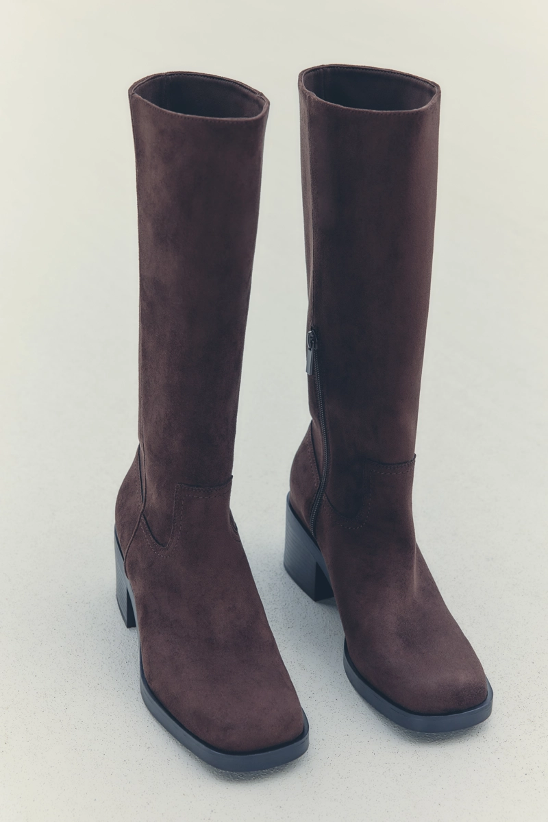 Сапоги на широком каблуке из искусственной замши