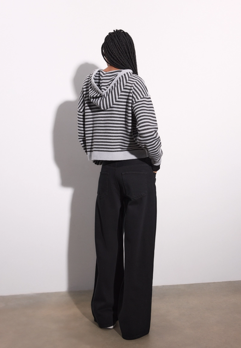 Джинсы свободного кроя