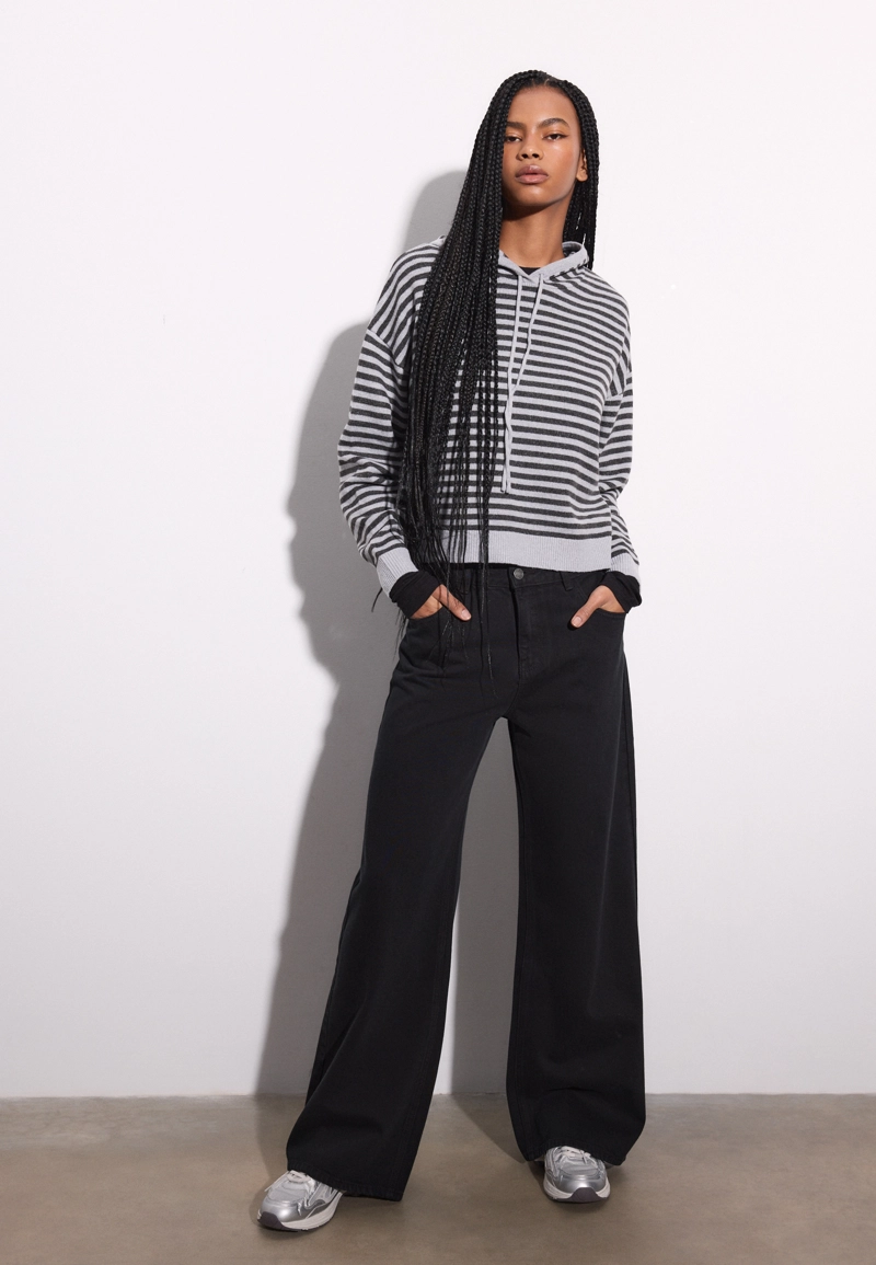 Джинсы свободного кроя