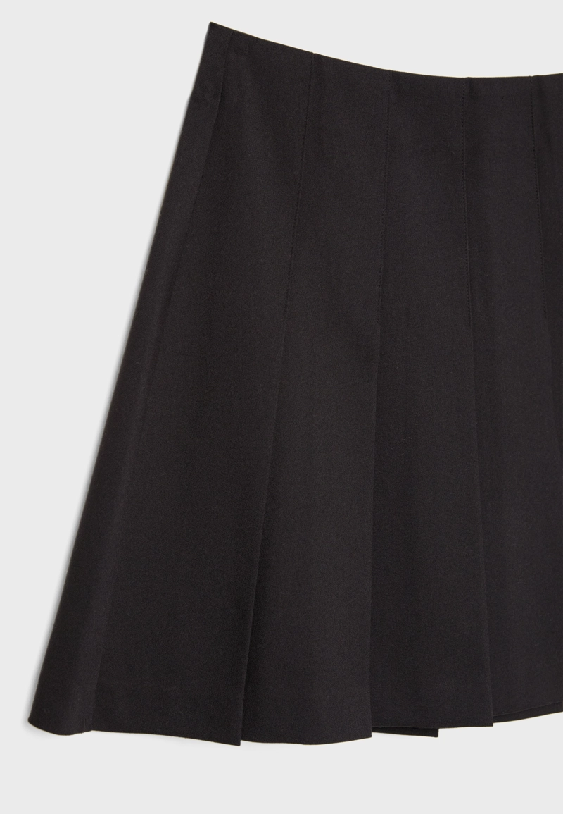 Короткая юбка из струящейся ткани