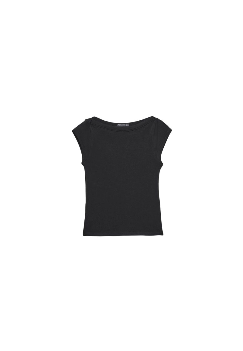 Базовая футболка с вырезом «лодочка»