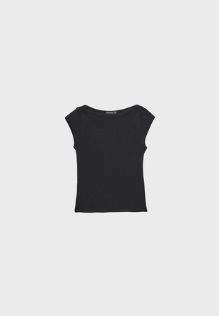 Базовая футболка с вырезом «лодочка»- Заказать в России