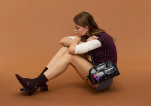 Сумка через плечо с карманами и длинной ручкой- Заказать в России