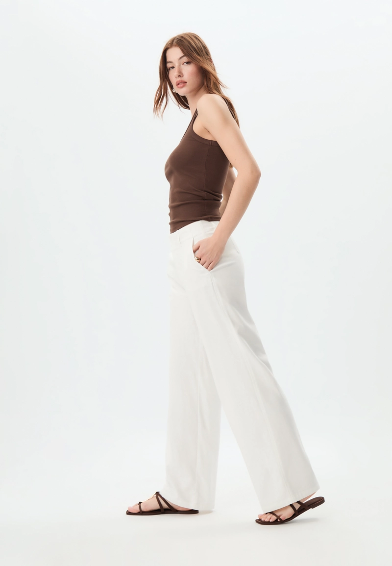 Прямые струящиеся брюки под льняную ткань