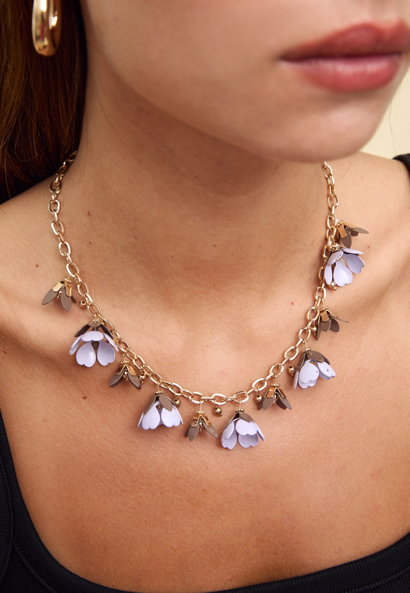 Ожерелье с подвесками-цветами