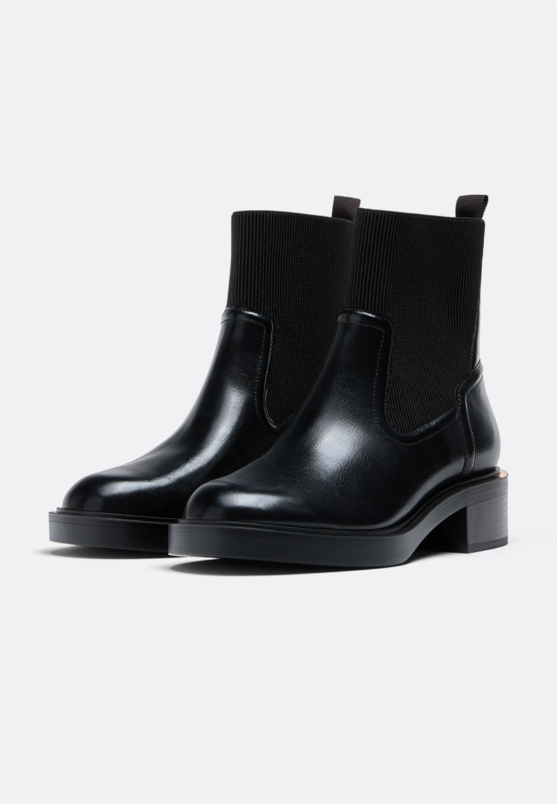 Ботинки челси на плоской подошве