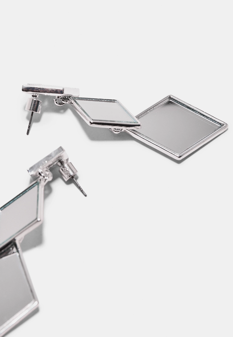 Серьги-ромбы с эффектом стекла