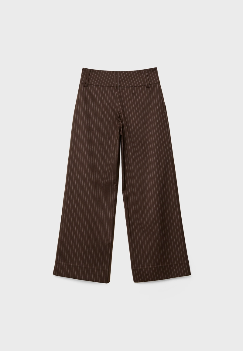 Брюки с полосатым поясом