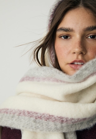 Шарф с цветной окантовкой- Заказать в России