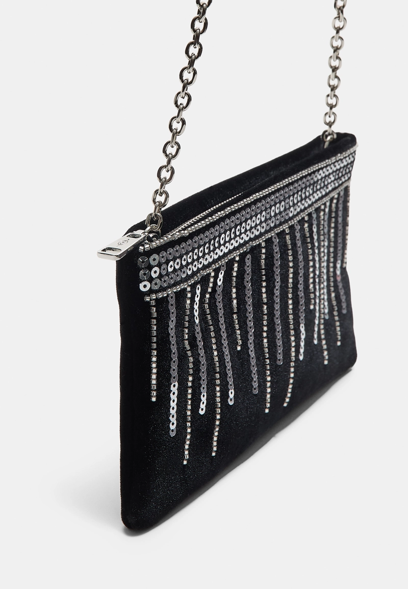 ПЛОСКИЙ БАРХАТНЫЙ НЕЦЕСЕР С ЦЕПОЧКОЙ