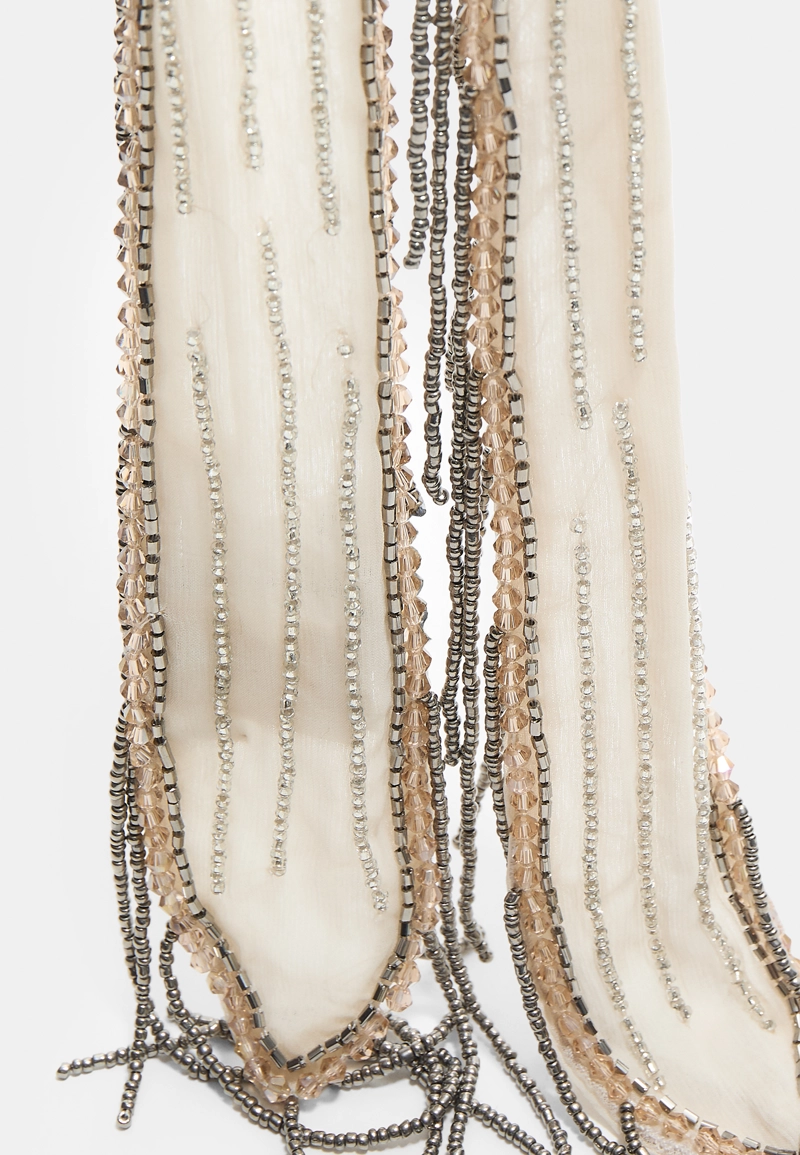 Платок с бусинами