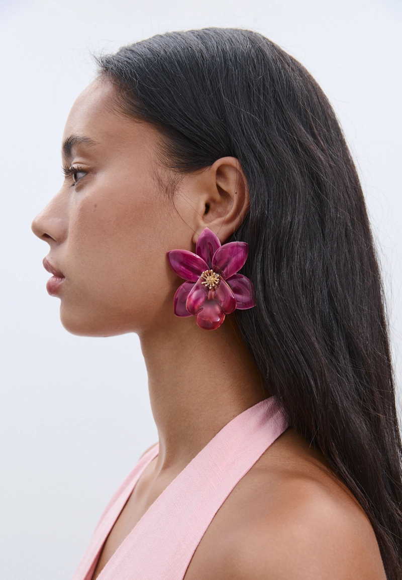 Топ с горловиной халтер, пуговицами и эффектом льна