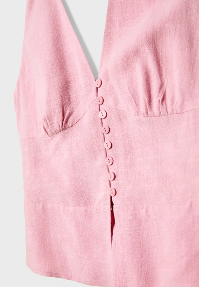 Топ с горловиной халтер, пуговицами и эффектом льна