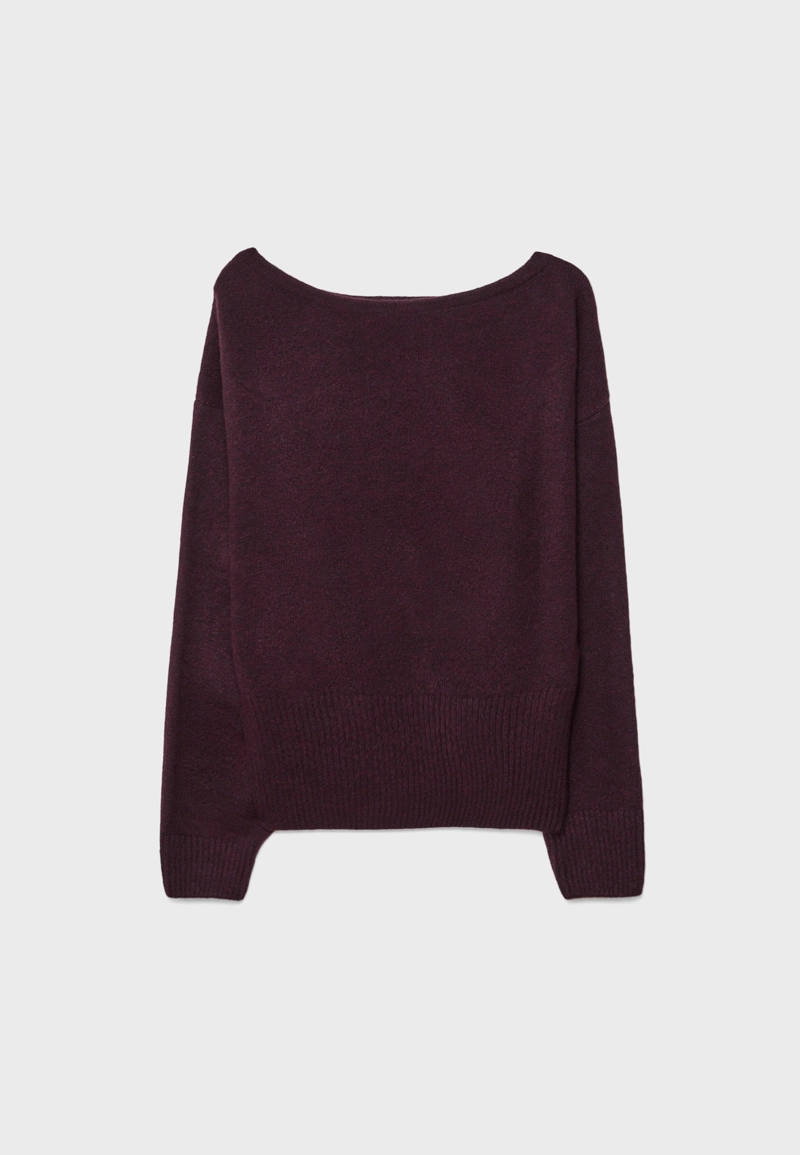 Мягкий вязаный джемпер с вырезом-лодочкой