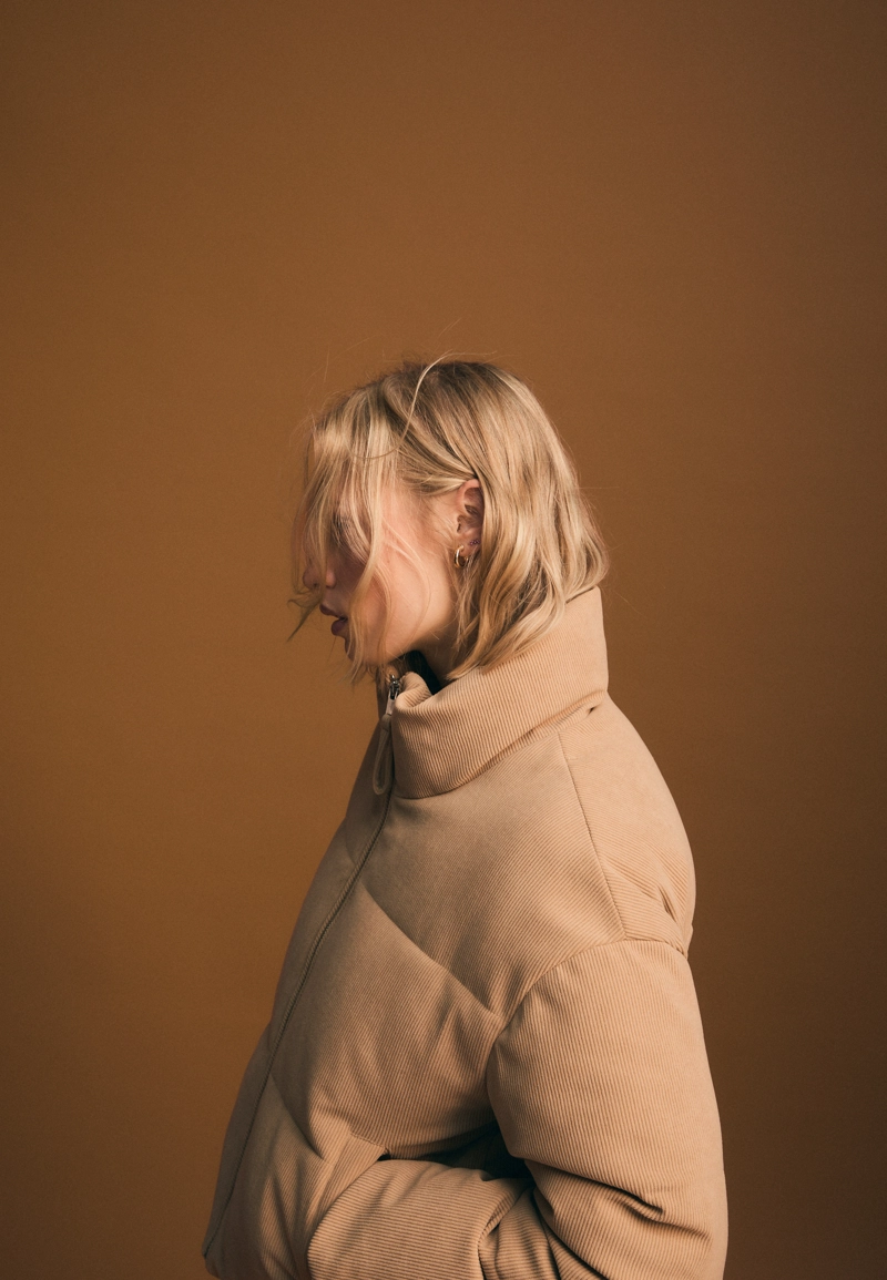 Стеганая вельветовая куртка