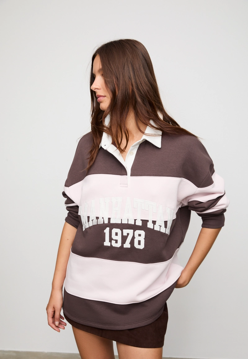 Толстовка-поло в полоску с принтом