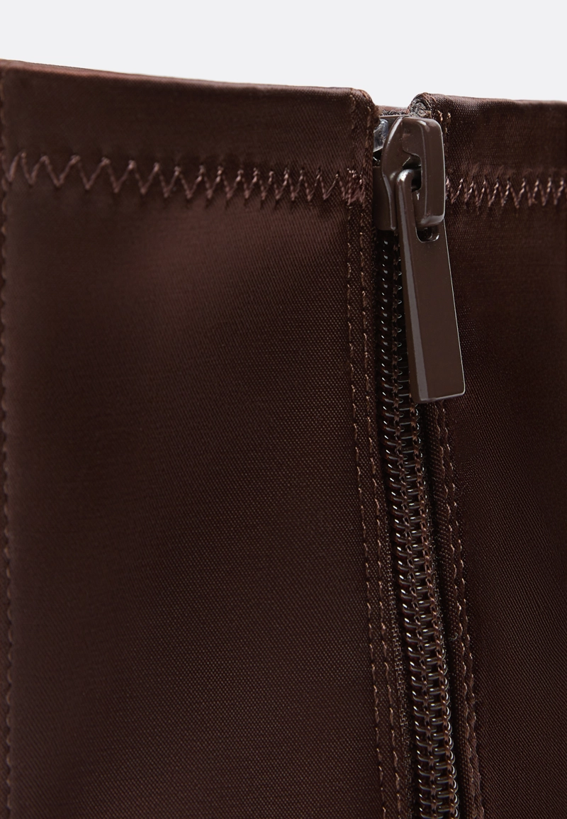 Эластичные ботильоны на каблуке