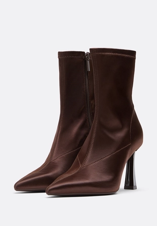 Эластичные ботильоны на каблуке- Заказать в России