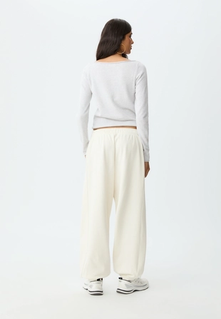 Брюки-джоггеры с кантом- Заказать в России