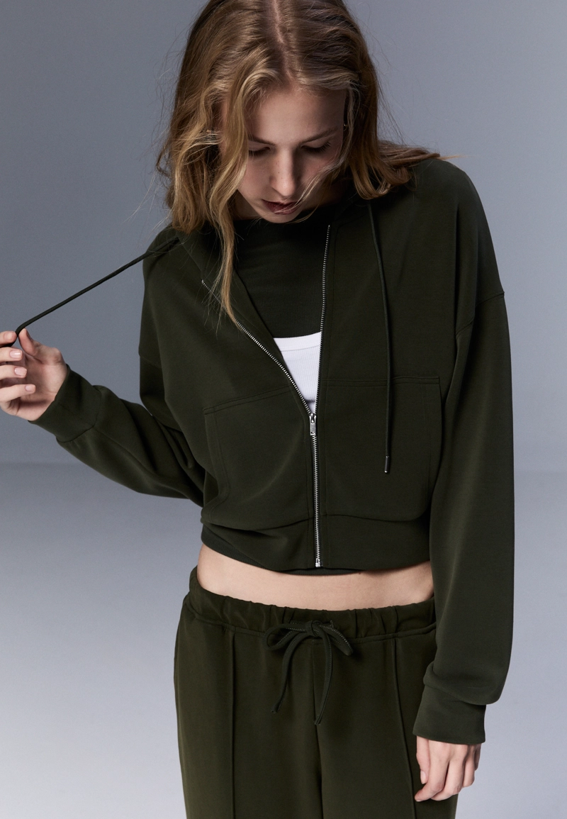 Мягкая толстовка на молнии