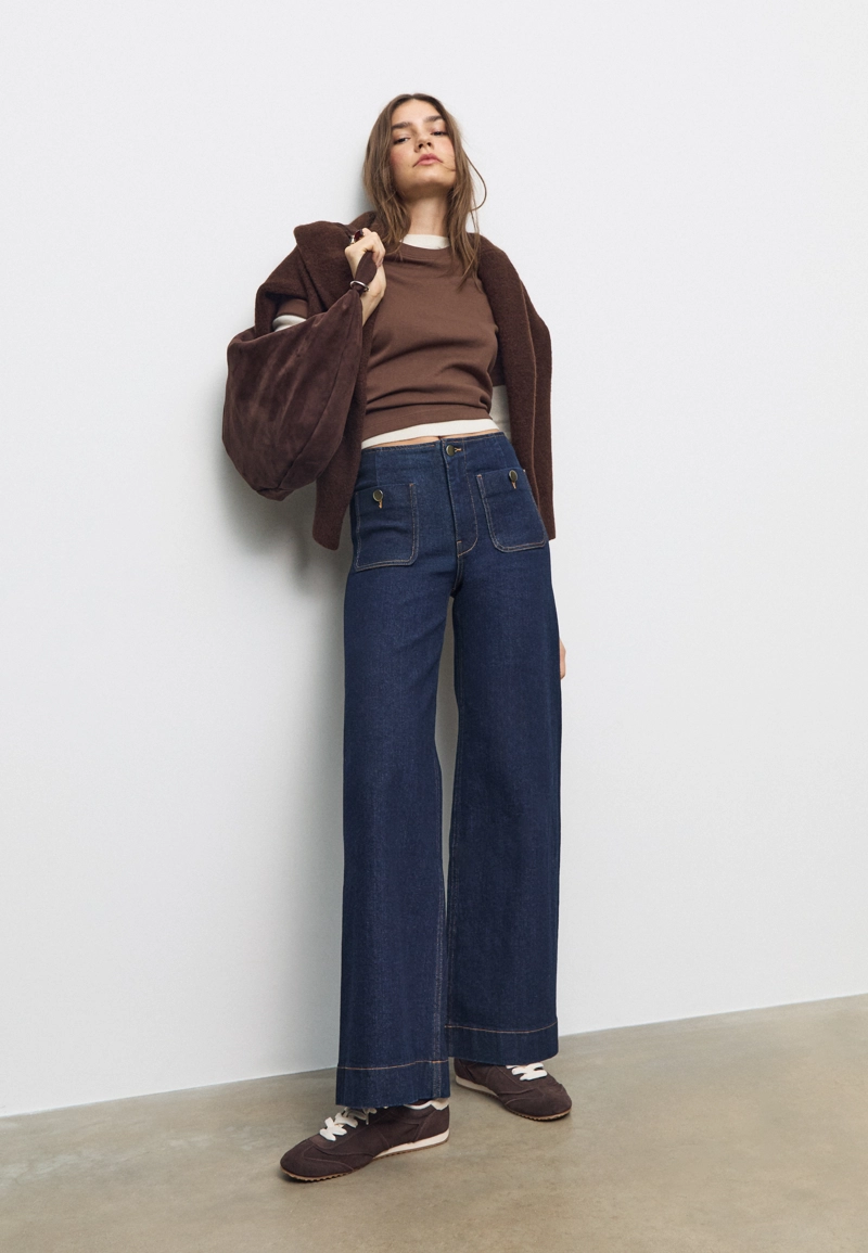 Джинсы D77 в минималистичном стиле с карманами