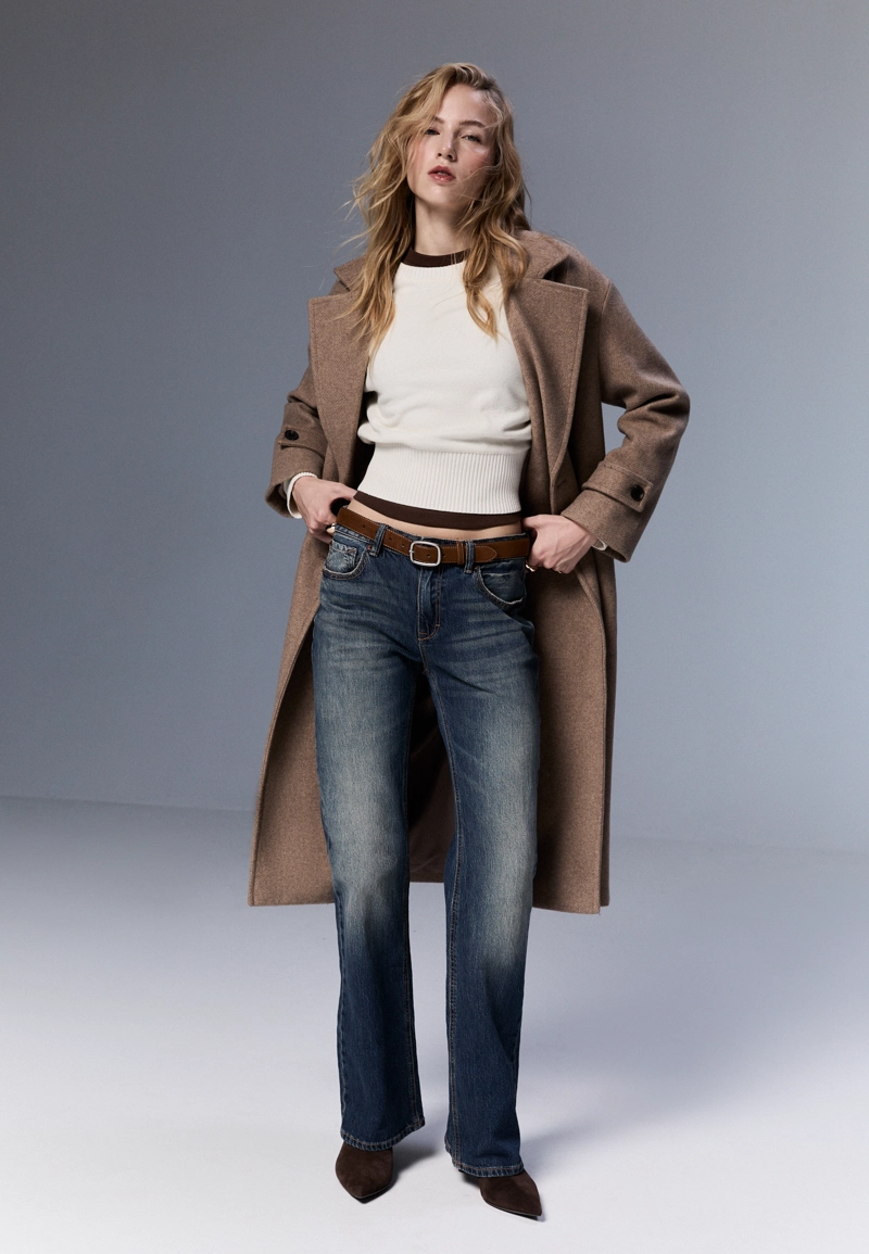 Джинсы D68 фасона bootcut с поясом