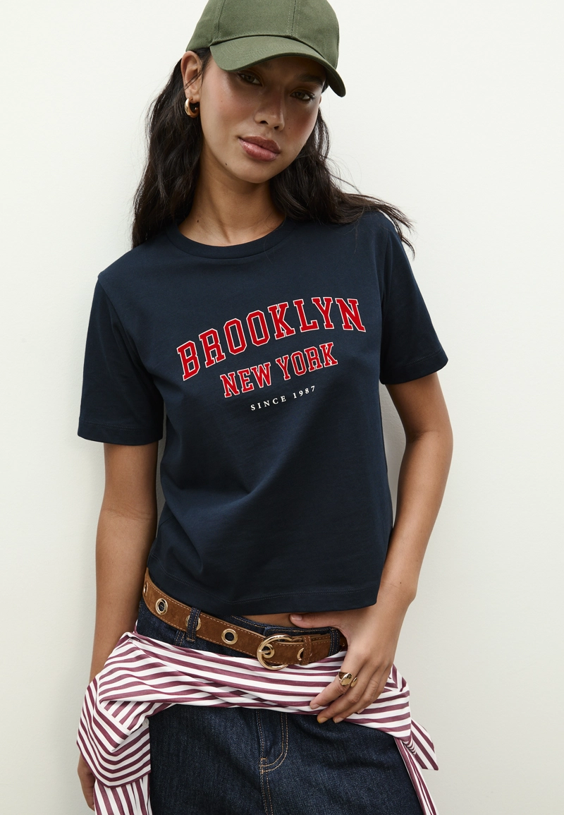 Футболка с вышивкой