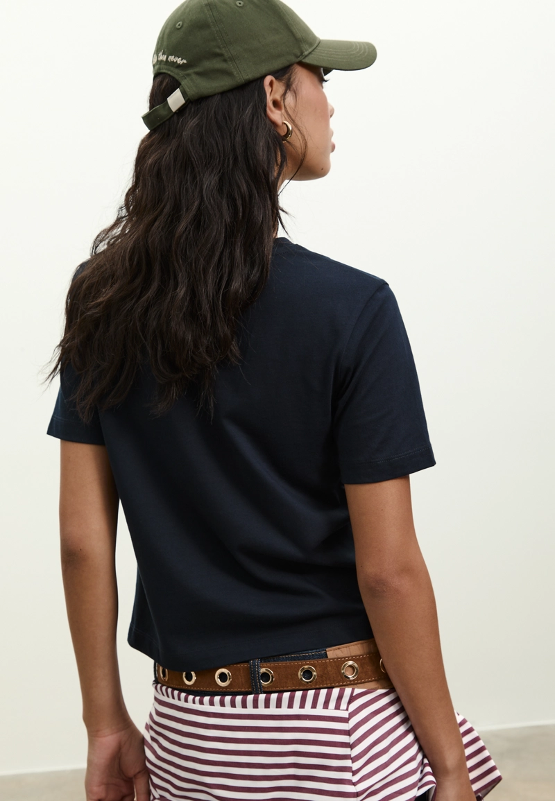 Футболка с вышивкой