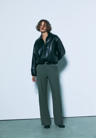 Прямые струящиеся брюки с поясом- Заказать в России