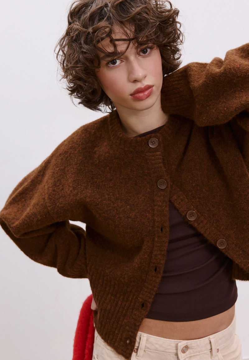 Трикотажный кардиган с широкими рукавами