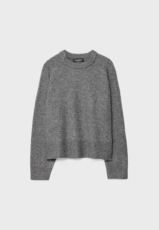 Базовый свитер из мягкого трикотажа- Заказать в России