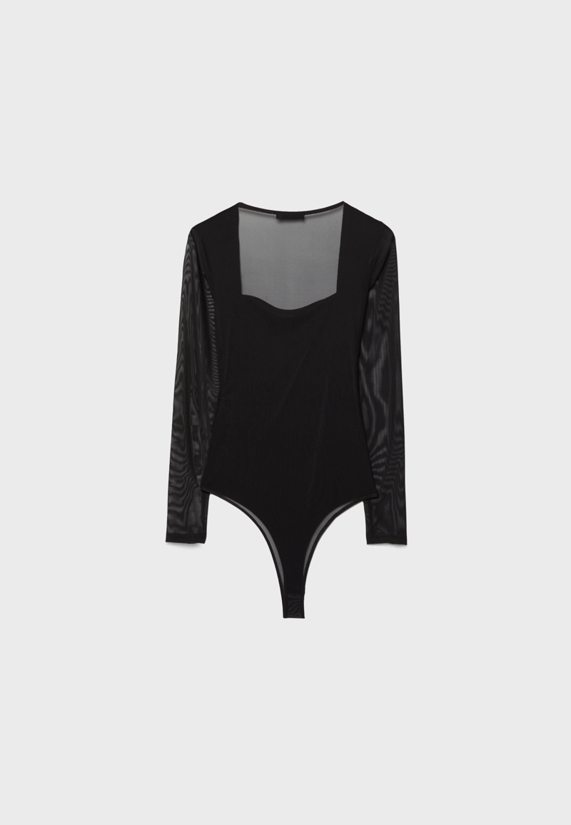 Боди из полупрозрачной ткани с квадратным вырезом