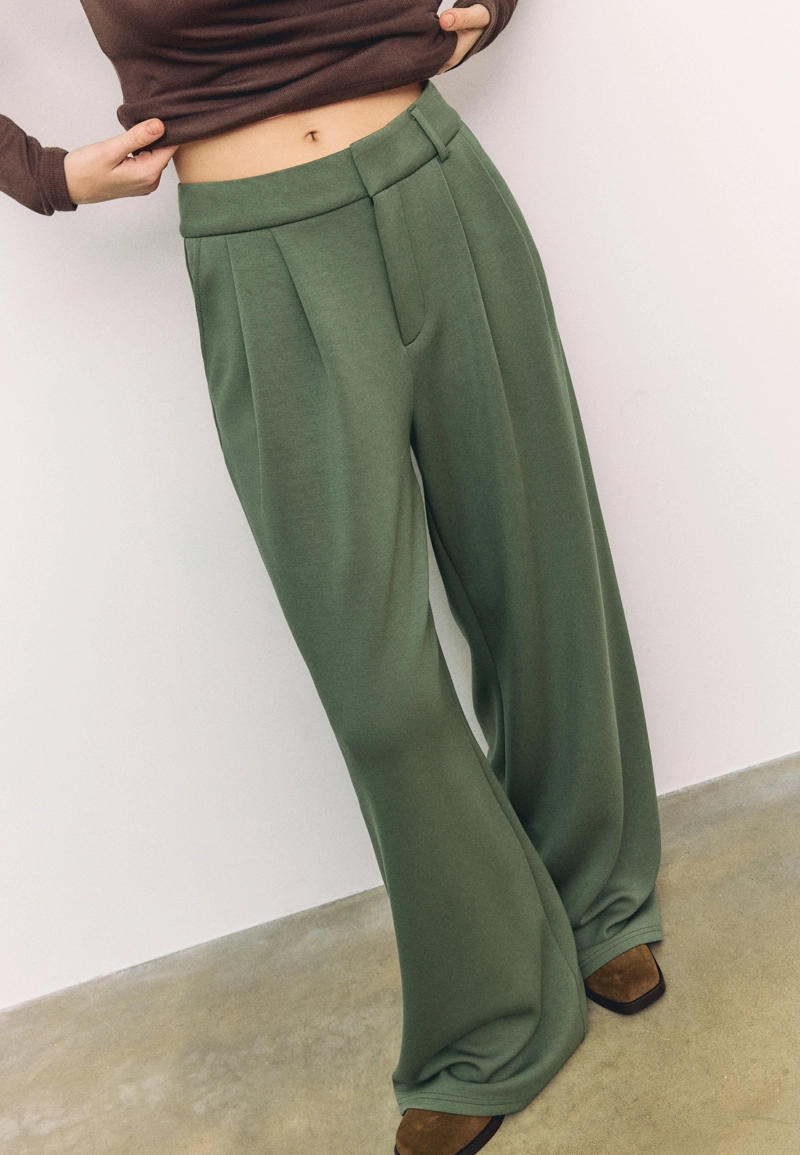 Брюки классические из мягкой ткани